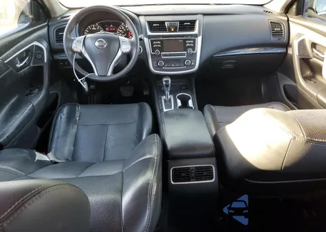 2017 Nissan Altima 2.5 z USA, uszkodzony, nr VIN 1N4AL3AP8HC199632